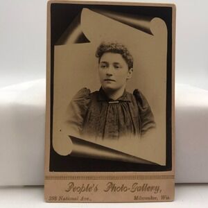 Cabinet Card Photo Portrait of Young Woman Antique Art Dress with Pin Brooch